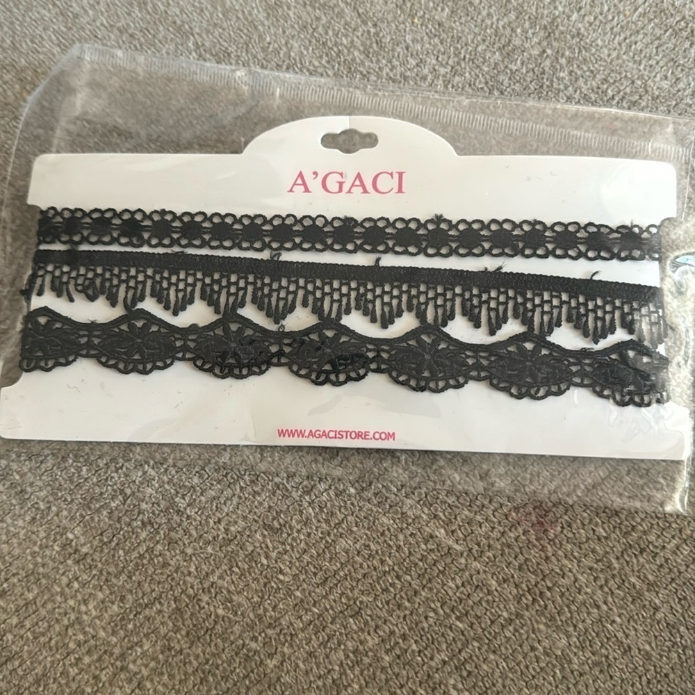 A'GACI Boutique Lace Chokers Set of 3 Black Gold Closure